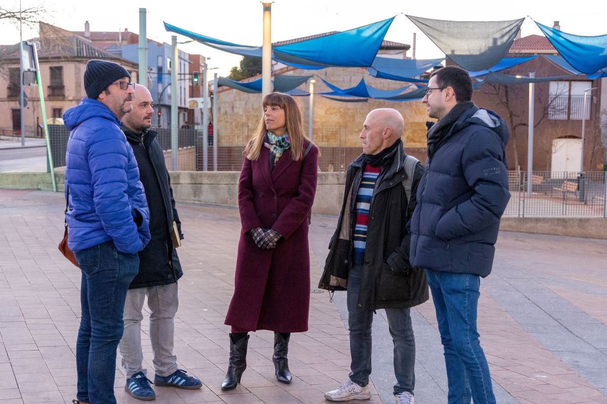 Visita de los concejales socialistas a Tejares - Foto GMS