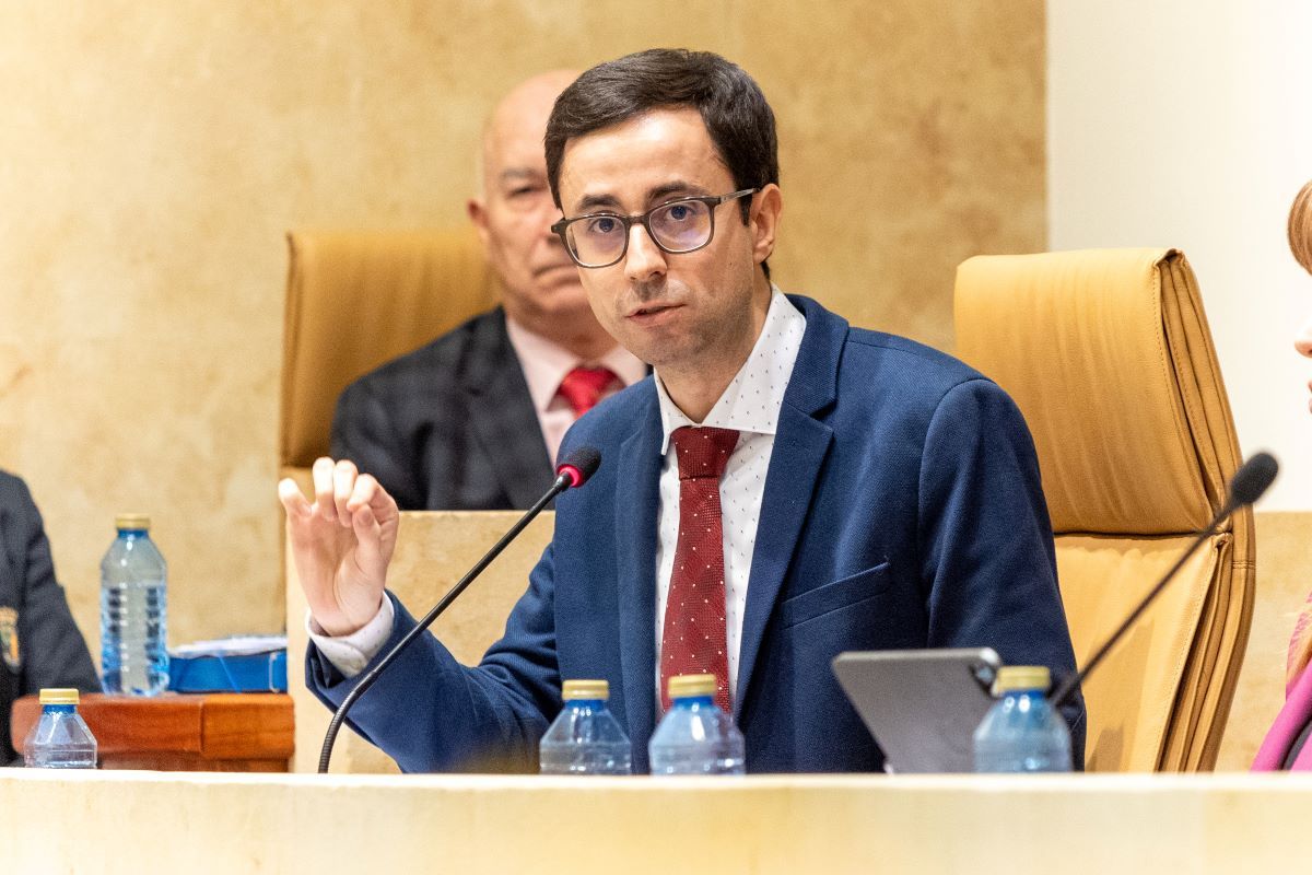 José Luis Mateos (PSOE), durante el Pleno del Ayuntamiento de Salamanca.