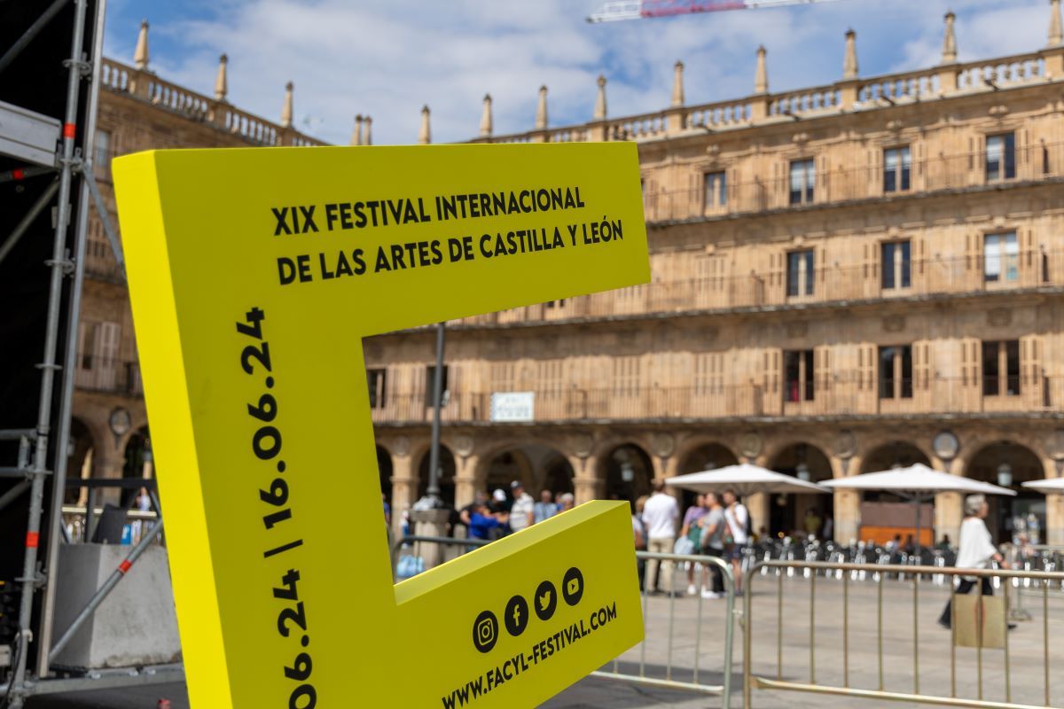 Cartel anunciador del FÀCYL
