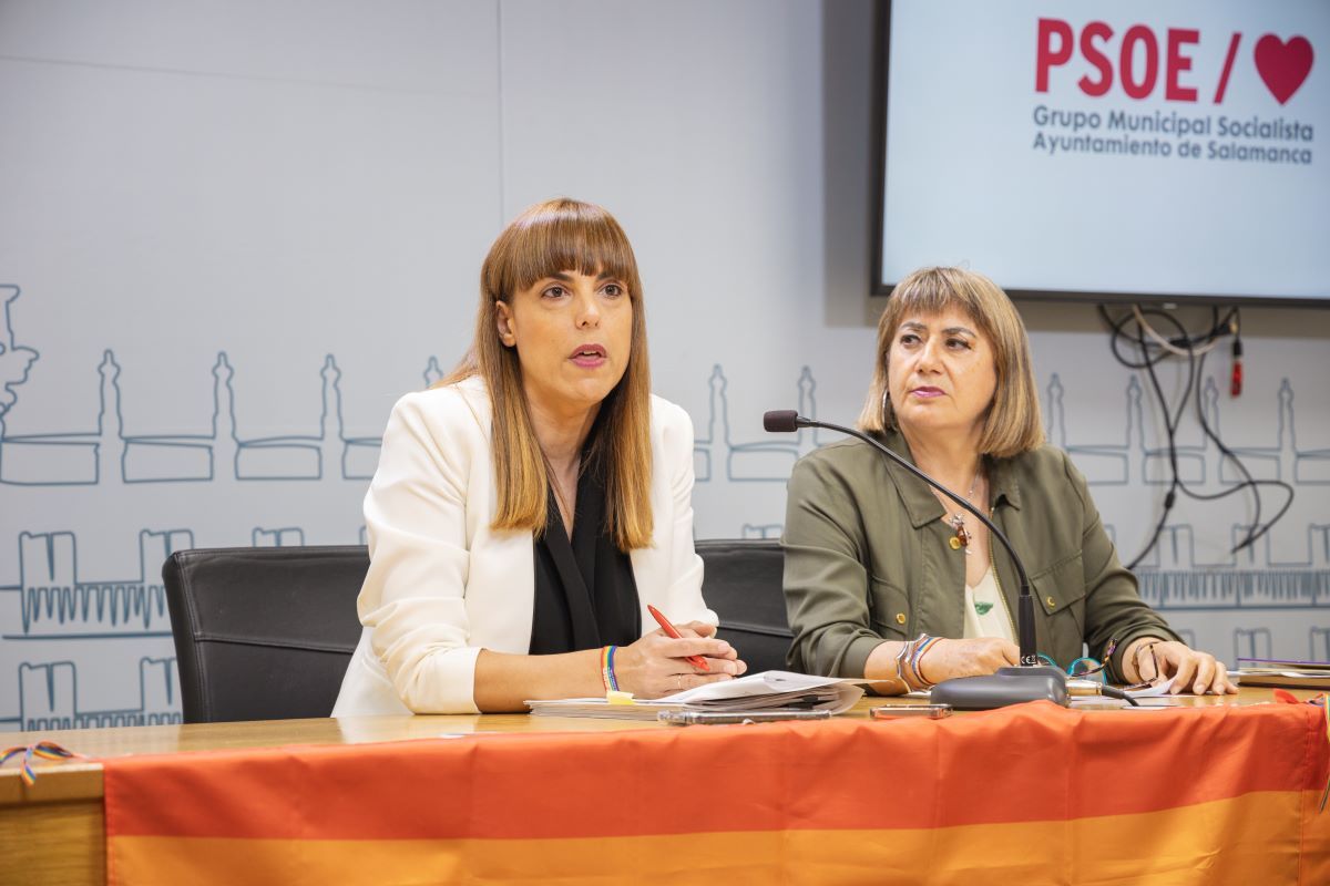 María Sánchez y María García, durante la rueda de prensa