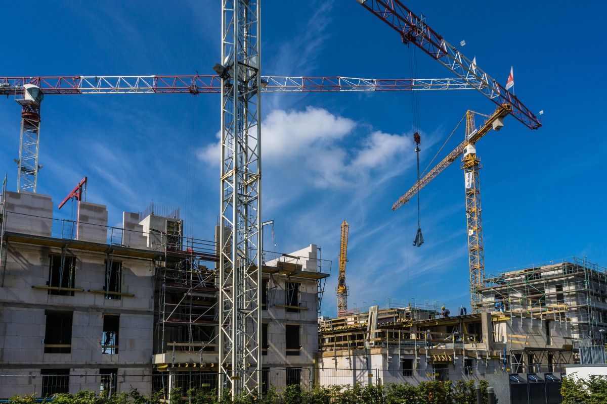 nikguy-construction-site-2733678_1920